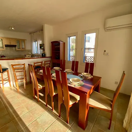 Villa Sea Front Ekaterina Paphos